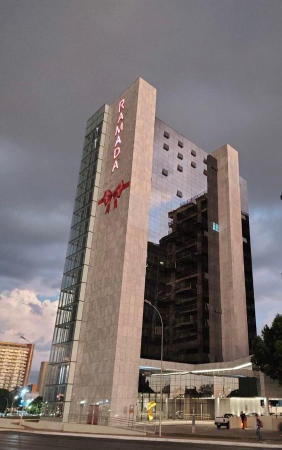 ホテル Ramada By Wyndham Brasilia Alvorada エクステリア 写真