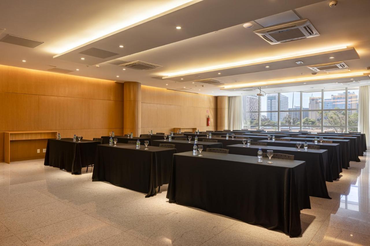 ホテル Ramada By Wyndham Brasilia Alvorada エクステリア 写真