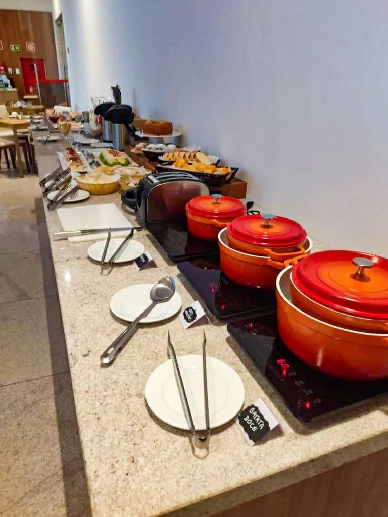 ホテル Ramada By Wyndham Brasilia Alvorada エクステリア 写真